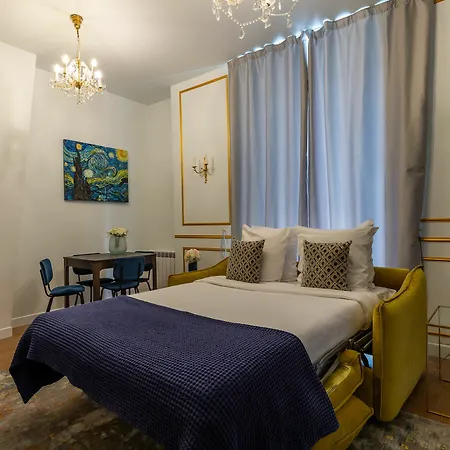 Luxury 2 Bedroom - Louvre *